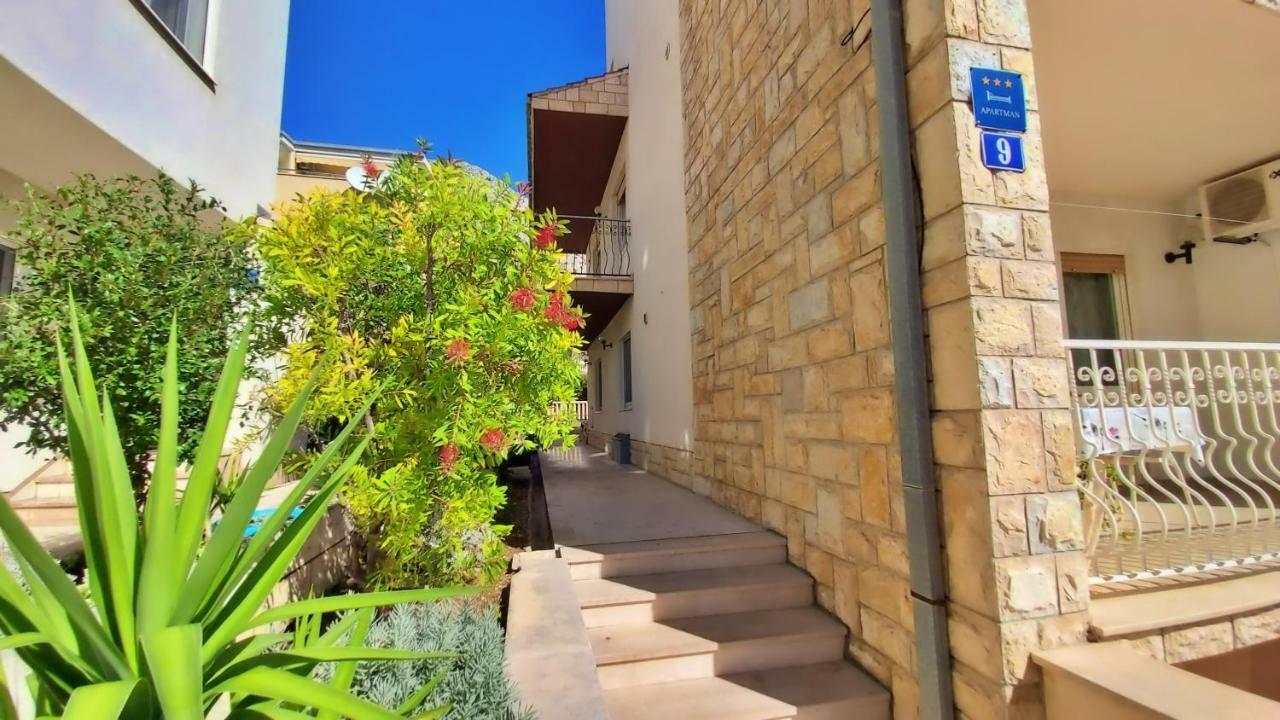 Apartments Slado Omis Ngoại thất bức ảnh